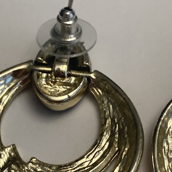 Retro Enamel Silver Tone Earrings - Picture 14 of 14